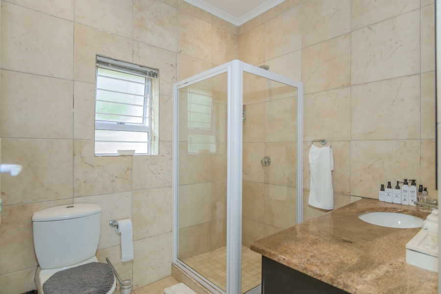 5 Bedroom Property for Sale in Misty Cliffs Western Cape